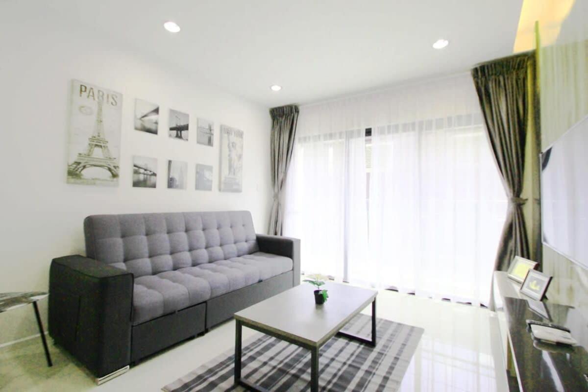 A Stylish High-Floor 2Br Suasana Suites Views Johor Bahru Kültér fotó