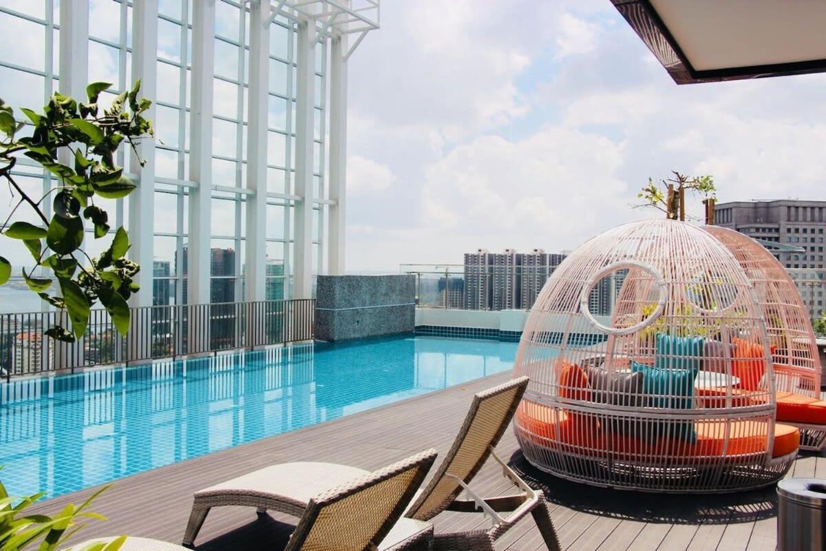 A Stylish High-Floor 2Br Suasana Suites Views Johor Bahru Kültér fotó